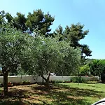 Rodon Loutra Apartamento *