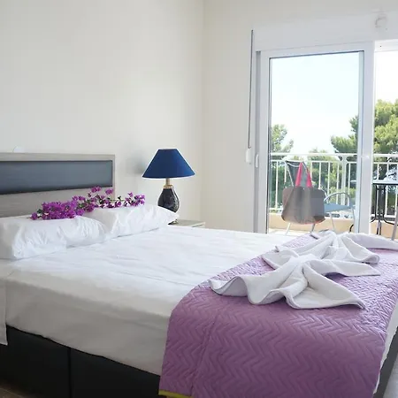 Rodon Loutra * Ajia Paraskiewi