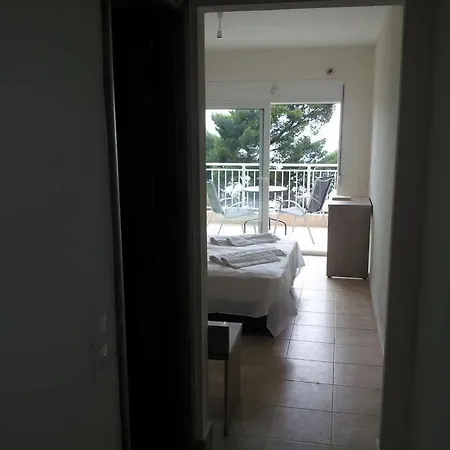 Rodon Loutra * Ajia Paraskiewi