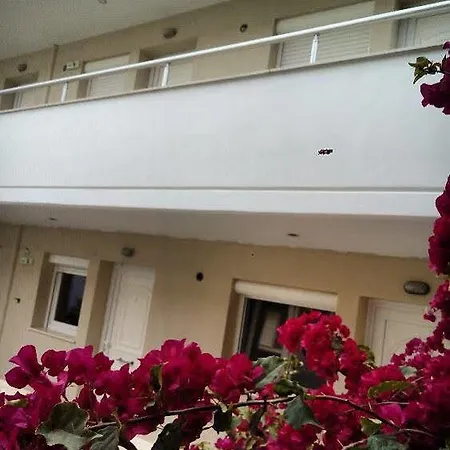 Rodon Loutra Apartament Ajia Paraskiewi