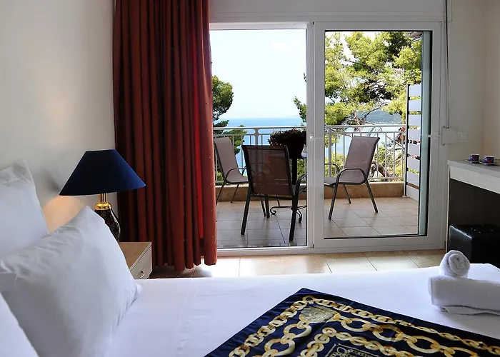 Rodon Loutra * Aya Paraskevi